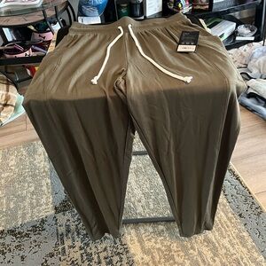 Kinesis lightweight joggers. Size L. Dusty Olive. 2 side pockets. NWT.